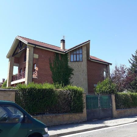 Preciosa Casa Independiente Con Piscina Cubierta Y Gran Jardin Privados هارو المظهر الخارجي الصورة