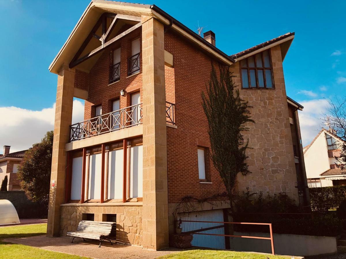 Preciosa Casa Independiente Con Piscina Cubierta Y Gran Jardin Privados هارو المظهر الخارجي الصورة