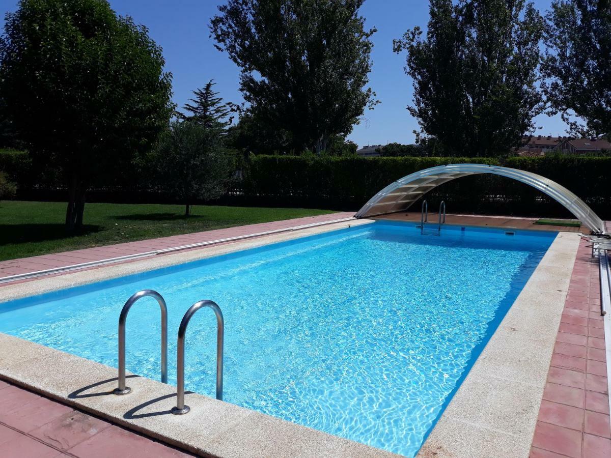Preciosa Casa Independiente Con Piscina Cubierta Y Gran Jardin Privados هارو المظهر الخارجي الصورة