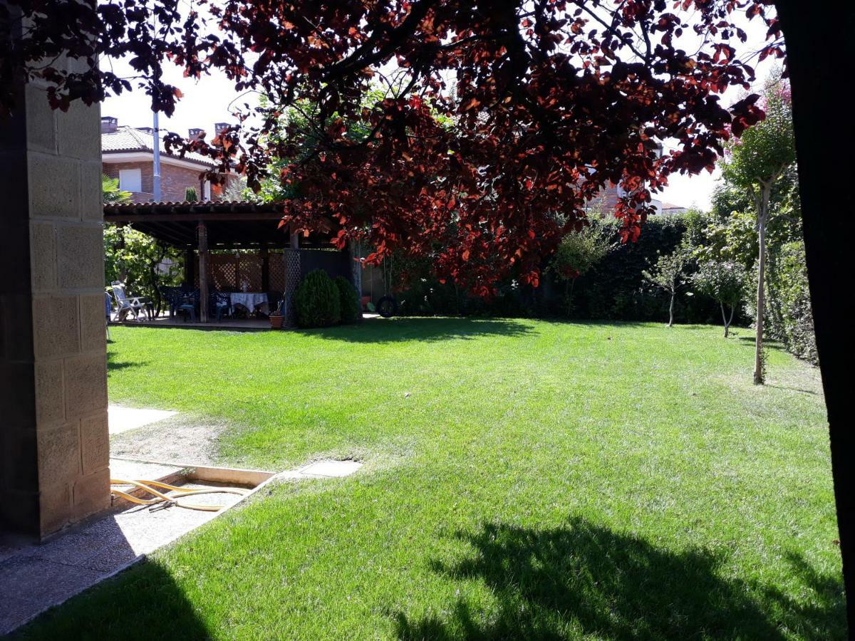 Preciosa Casa Independiente Con Piscina Cubierta Y Gran Jardin Privados هارو المظهر الخارجي الصورة